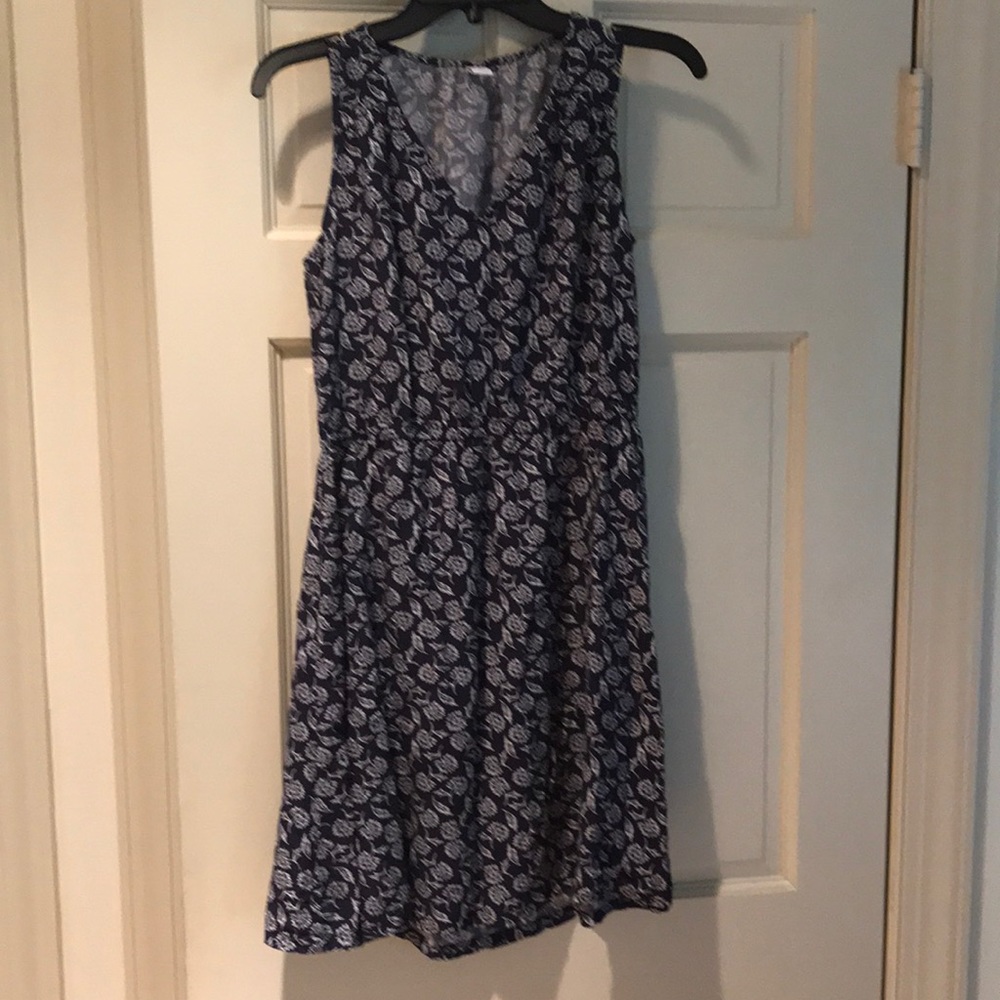 Ladies Old Navy sundress, sz M, great condition!